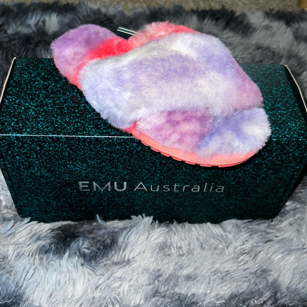 EMU Australia House Slippers